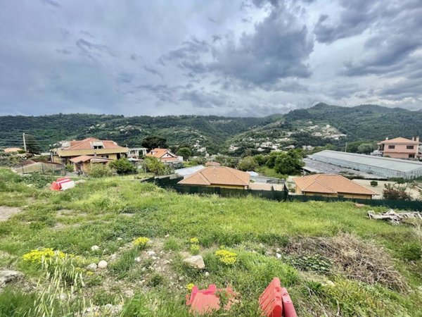 casa indipendente in vendita a Camporosso