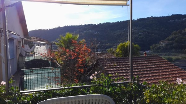 casa indipendente in vendita a Camporosso