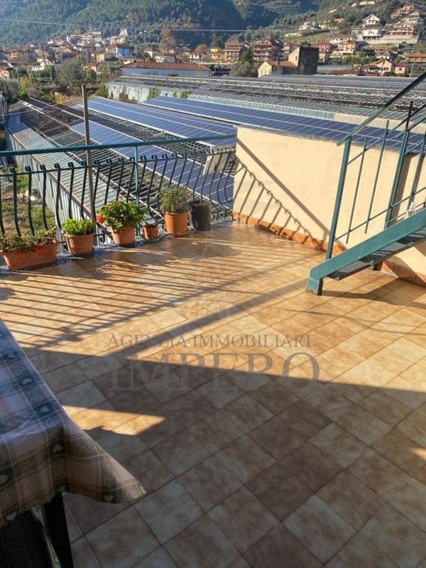 casa indipendente in vendita a Camporosso