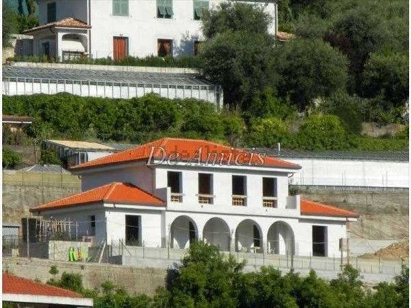 casa indipendente in vendita a Camporosso