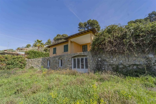 casa indipendente in vendita a Camporosso