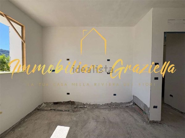 casa indipendente in vendita a Camporosso