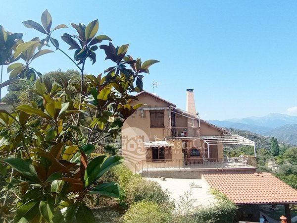casa indipendente in vendita a Camporosso