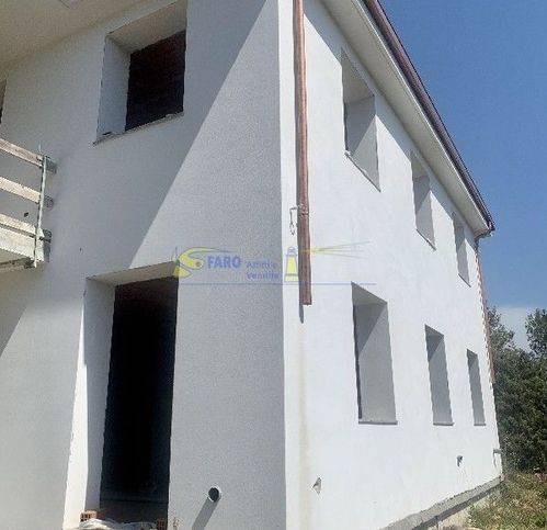 casa indipendente in vendita a Camporosso