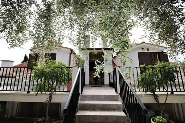 casa indipendente in vendita a Camporosso