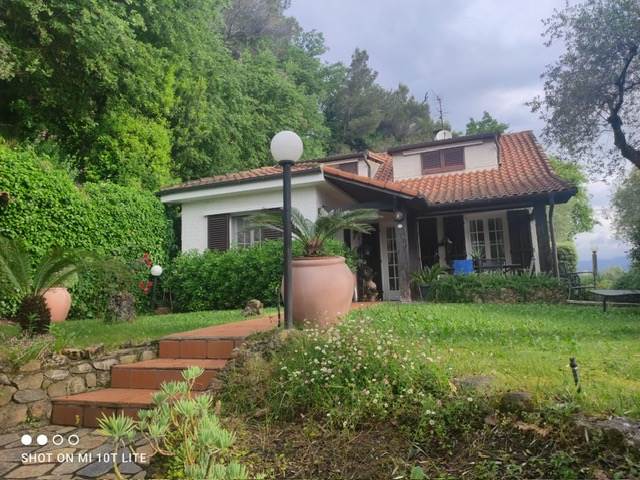 casa indipendente in vendita a Camporosso in zona Ciaixe