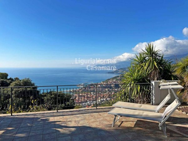 casa indipendente in vendita a Camporosso