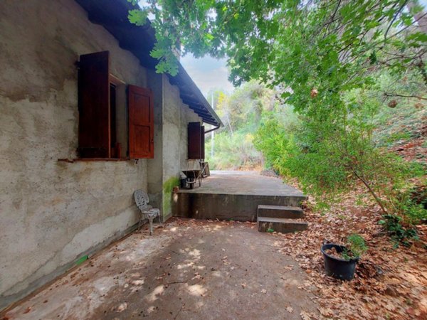 casa indipendente in vendita a Camporosso