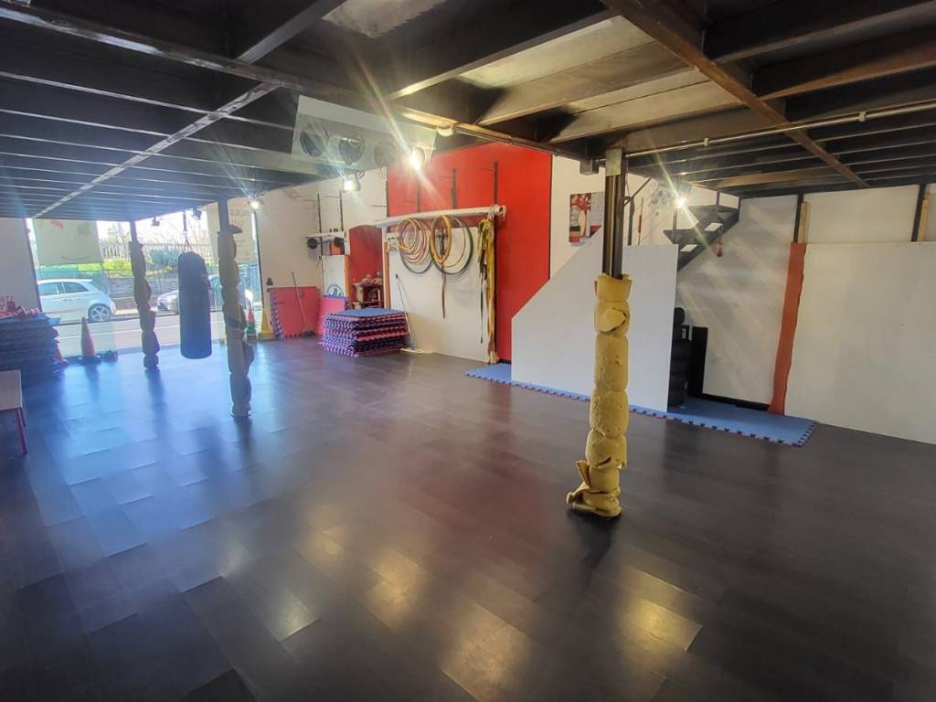 negozio in vendita a Camporosso