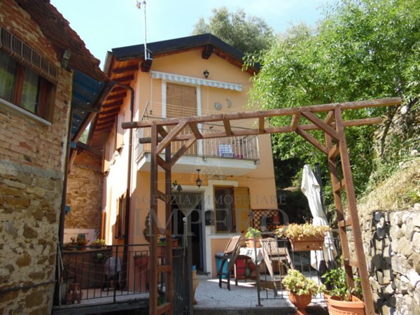 casa indipendente in vendita a Camporosso in zona Brunetti