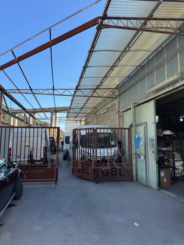 locale di sgombero in vendita a Camporosso