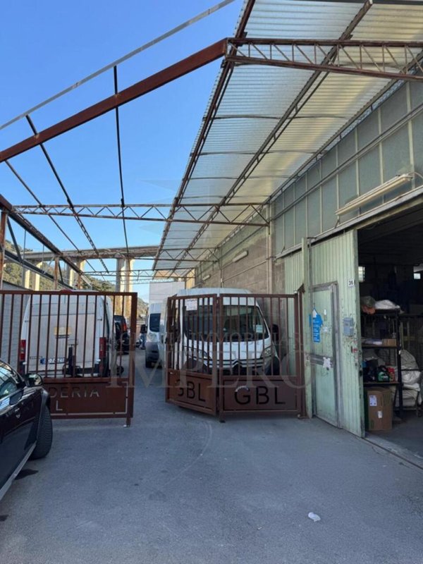 negozio in vendita a Camporosso