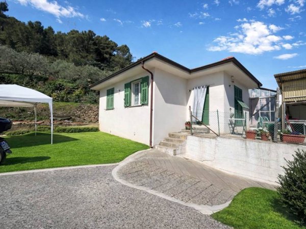 casa indipendente in vendita a Camporosso