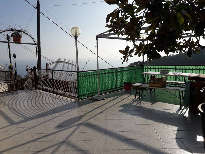 casa indipendente in vendita a Camporosso