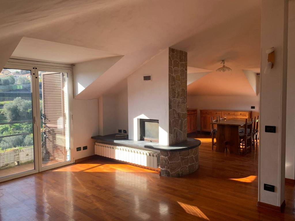 appartamento in vendita a Camporosso