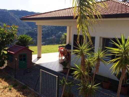 casa indipendente in vendita a Camporosso