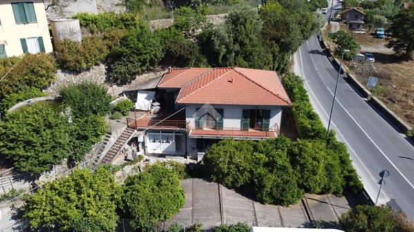 casa indipendente in vendita a Camporosso