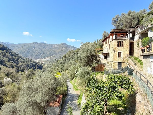appartamento in vendita a Camporosso in zona Trinità