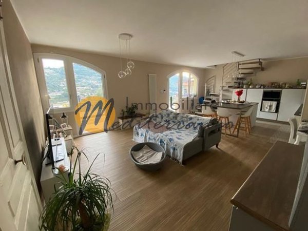 casa indipendente in vendita a Camporosso