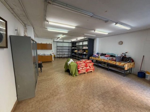 locale di sgombero in vendita a Camporosso
