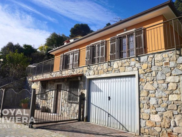 casa indipendente in vendita a Camporosso
