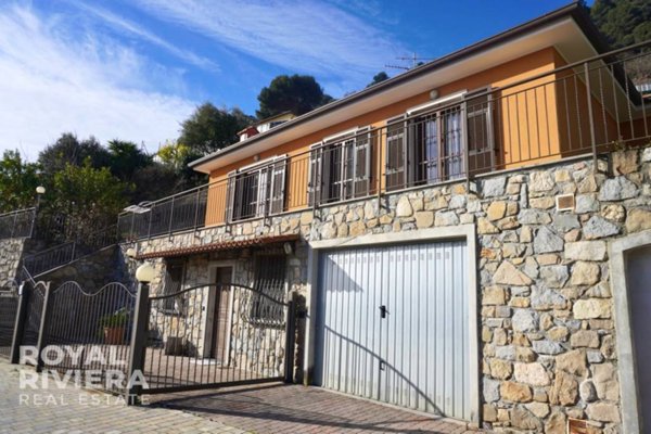 casa indipendente in vendita a Camporosso
