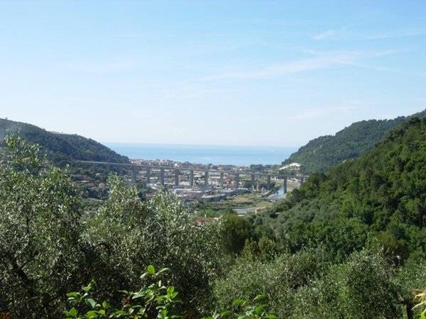 casa indipendente in vendita a Camporosso