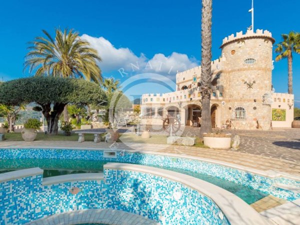 casa indipendente in vendita a Camporosso