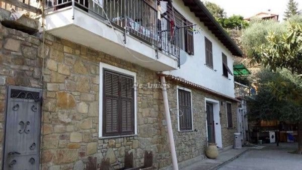 casa indipendente in vendita a Camporosso in zona Ciaixe
