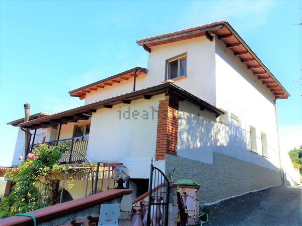 casa indipendente in vendita a Camporosso in zona Ciaixe