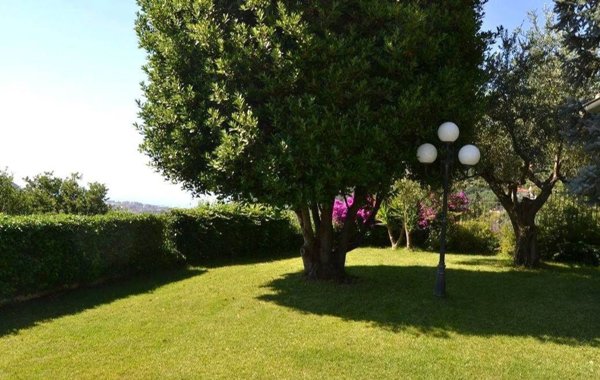 casa indipendente in vendita a Camporosso