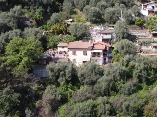 casa indipendente in vendita a Camporosso