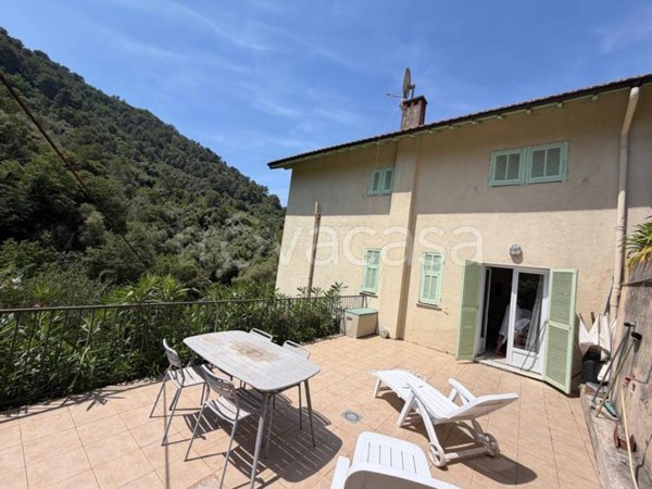 casa indipendente in vendita a Camporosso in zona Trinità