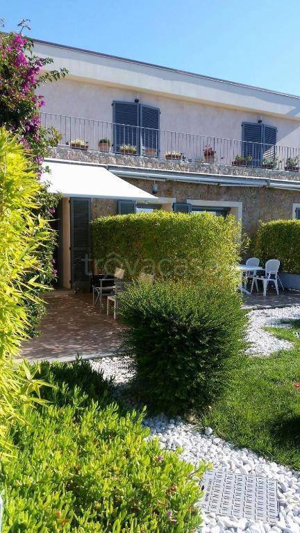 casa semindipendente in vendita a Camporosso