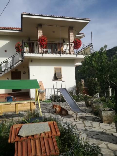 casa indipendente in vendita a Camporosso in zona Ciaixe