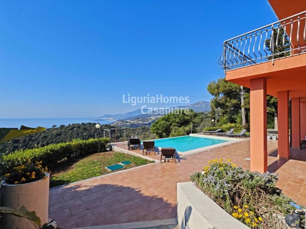 casa indipendente in vendita a Camporosso