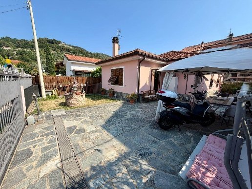 casa indipendente in vendita a Camporosso
