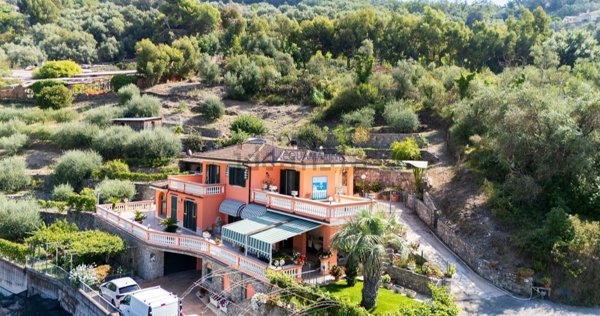 casa indipendente in vendita a Camporosso