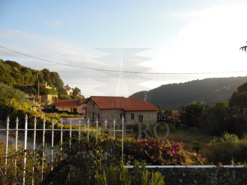 casa indipendente in vendita a Camporosso
