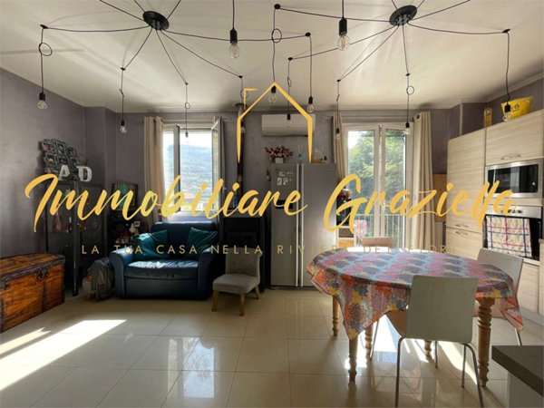 casa indipendente in vendita a Camporosso