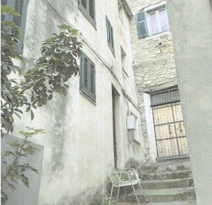 appartamento in vendita a Caravonica