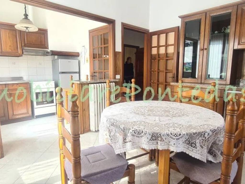 casa indipendente in vendita a Caravonica