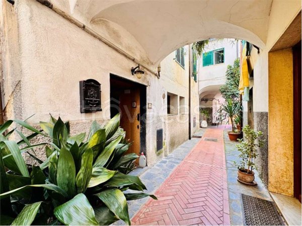 casa indipendente in vendita a Caravonica