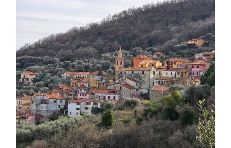 casa indipendente in vendita a Caravonica