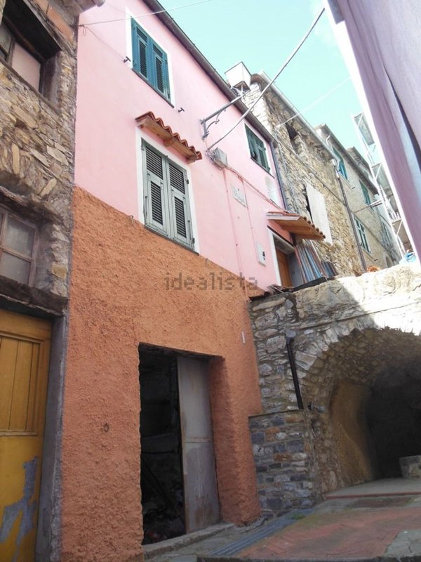 pentavano in vendita a Caravonica