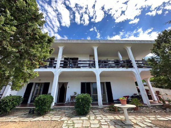 casa indipendente in vendita a Castellaro
