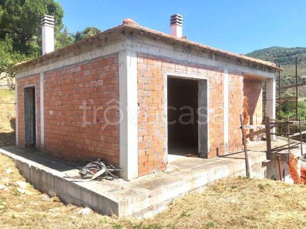 casa indipendente in vendita a Castellaro