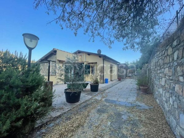 casa indipendente in vendita a Castellaro