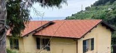 casa indipendente in vendita a Castellaro