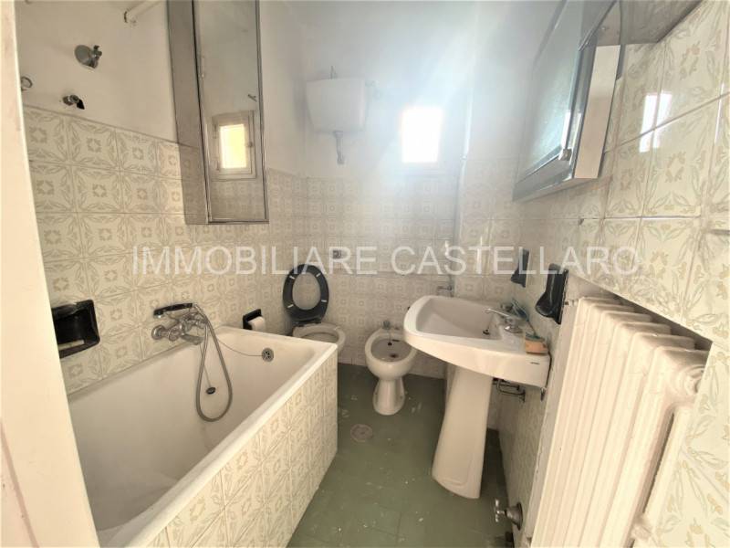 casa indipendente in vendita a Castellaro